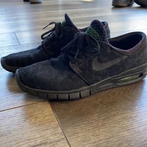 Nike janoski air max size 10.5